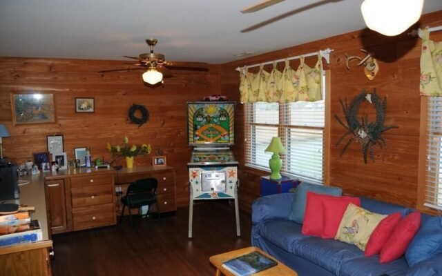 Flounder Inn - 4 Br Home
