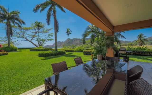 "ocean Front Condo In Peaceful, Gated Community"