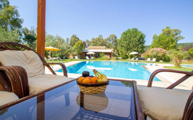 Tellis Holiday Rooms By Hotelius