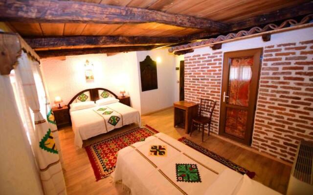 Tradita Gege & Toske