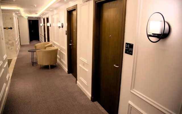 Cent Alazeziah Hotel