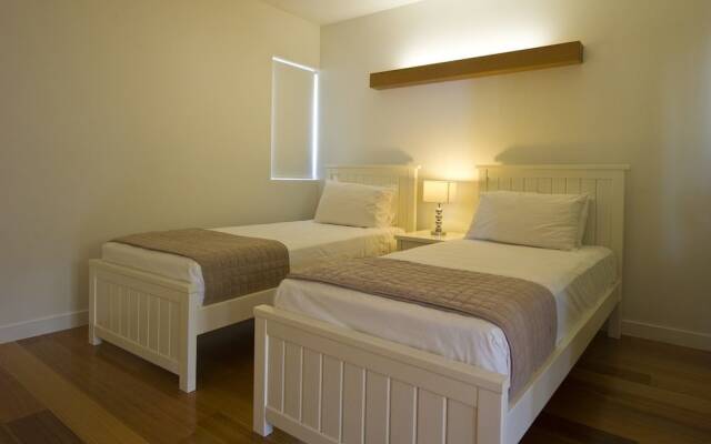 Maggies Beachfront Apt. 1