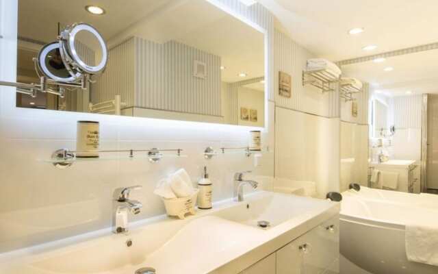 Sky Lodge Holiday Apartment