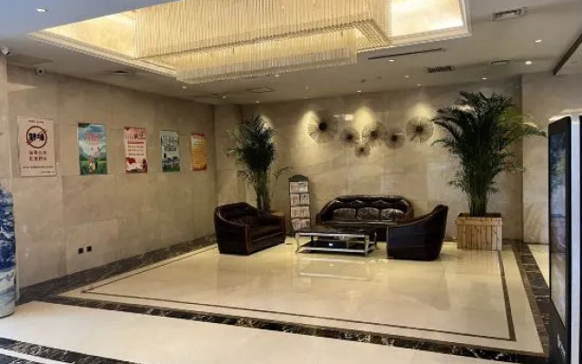 Wangwushan Hotel (Xinyao City Plaza Branch of Jiyuan Railway Station)