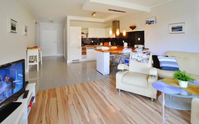 Comfortable Apartment, Ground Floor, Balcony