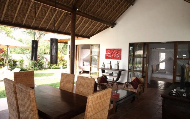 Villa Candi Kecil 1