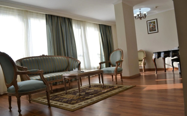 Cleopatra Hotel