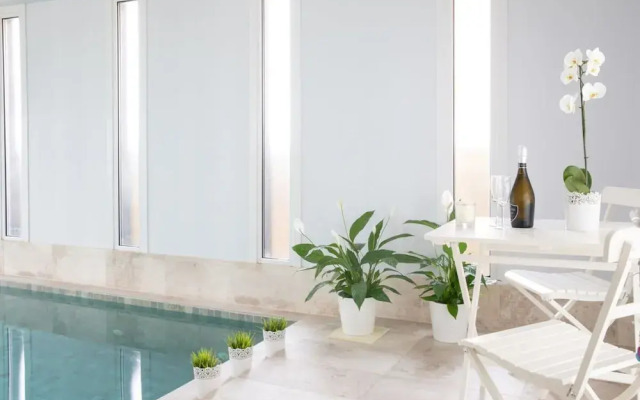 Luxury Seafront Family Home - Indoor Pool