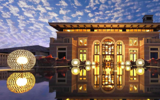 Wyndham Grand Plaza Royale Hainan Longmu Bay