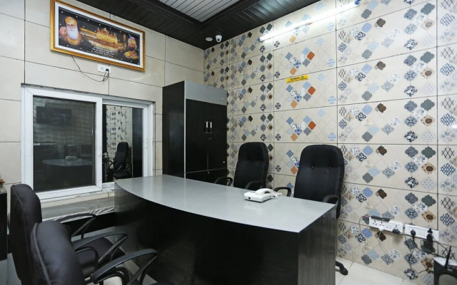 OYO 16534 Hotel HR Residency