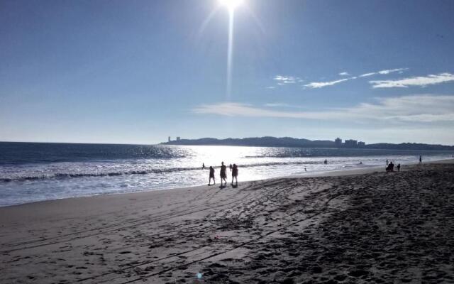 Hotel La Ría Playas