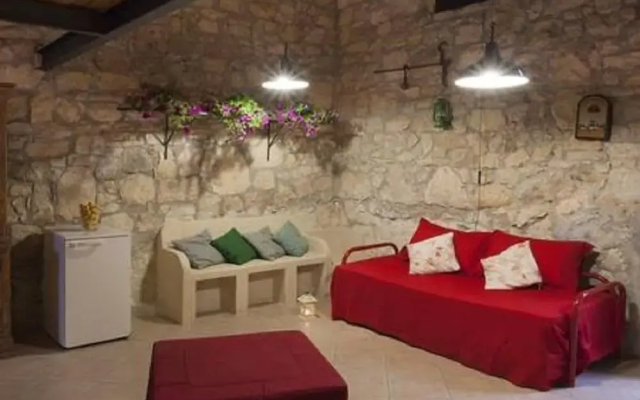 Trullo in the Wood