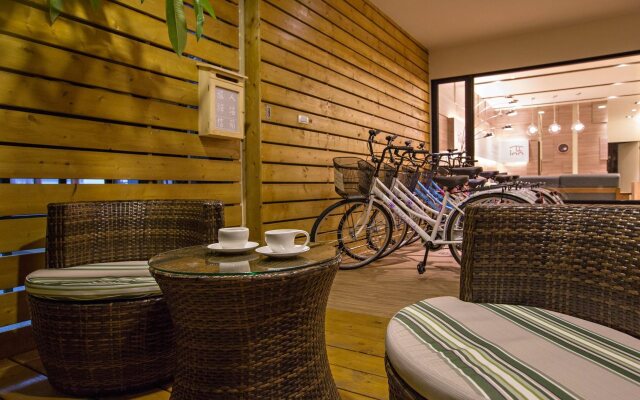 Traveller-Inn Zhongzheng Library