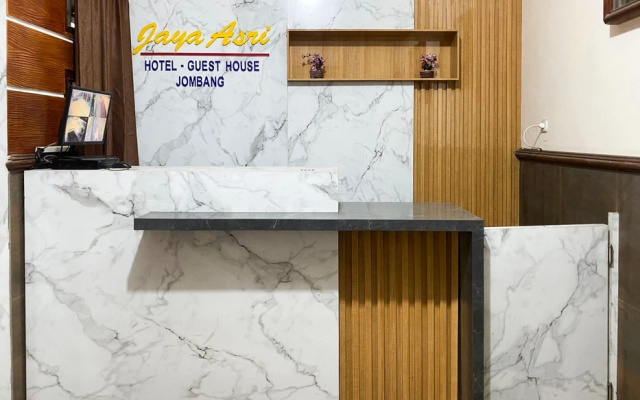 Homestay Jaya Asri Syariah RedPartner near Alun Alun Jombang – Guest Rooms – Jombang