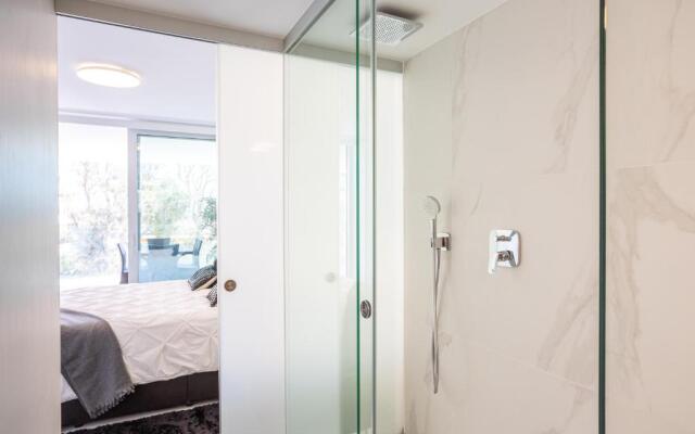 Ensuite The Wave II with Pool and free parking