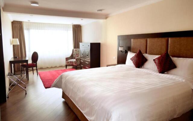 Quindeloma Art Hotel And Gallery