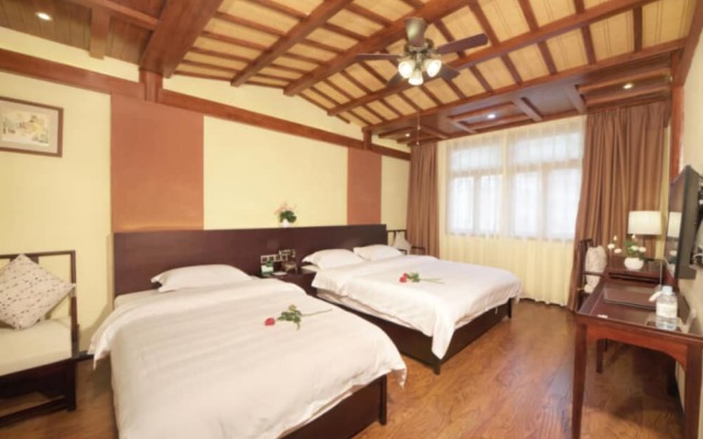 The Family Hotel In Yangshuo County