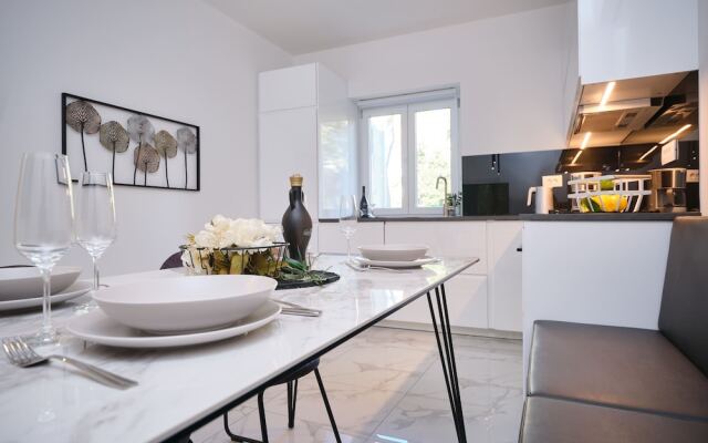LaMer Luxury Suite by Litto
