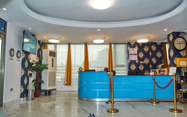 Marriot Metropolitan Hotel
