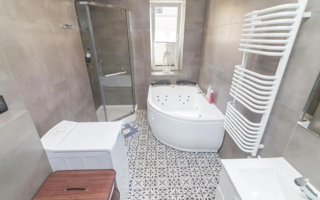 Apartament z jacuzzi