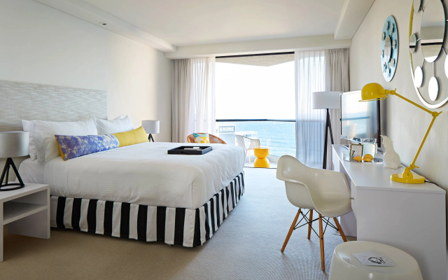QT Gold Coast – Guest Rooms – Surfers Paradise