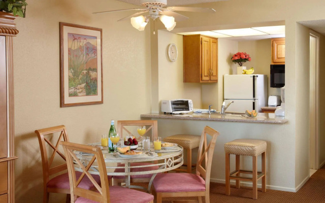 WorldMark Palm Springs - Plaza Resort and Spa