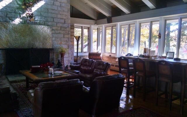 The Skyline Lodge