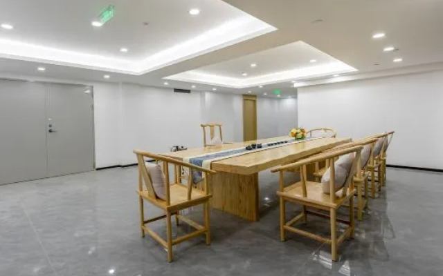 City Comfort Inn Hotel (Shangzhongshun Zhanggongqiao Gourmet Street)