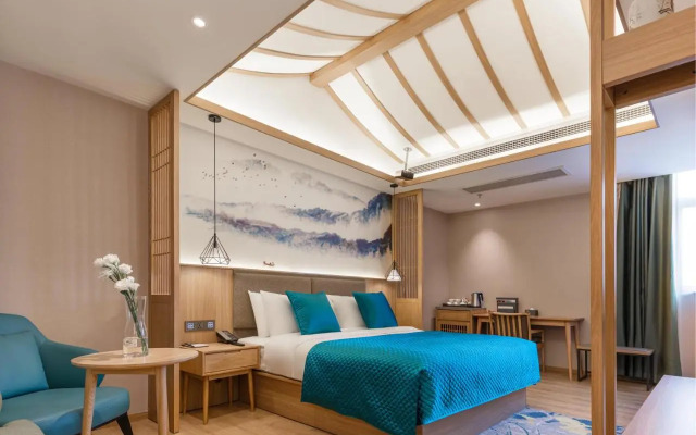 Ibis Chunxi