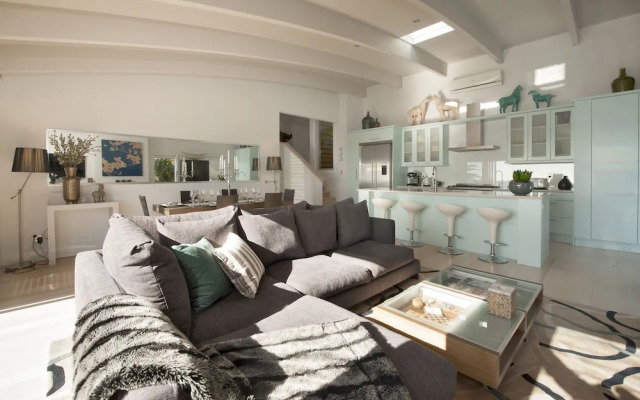 Cloud 9 Luxury Villa