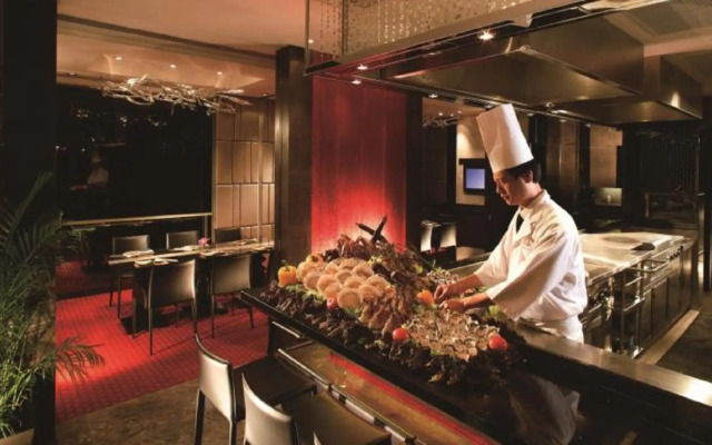 Royal Park Hotel