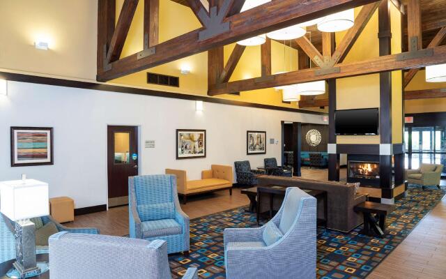 Hampton Inn & Suites Cleveland-Airport/Middleburg Heights