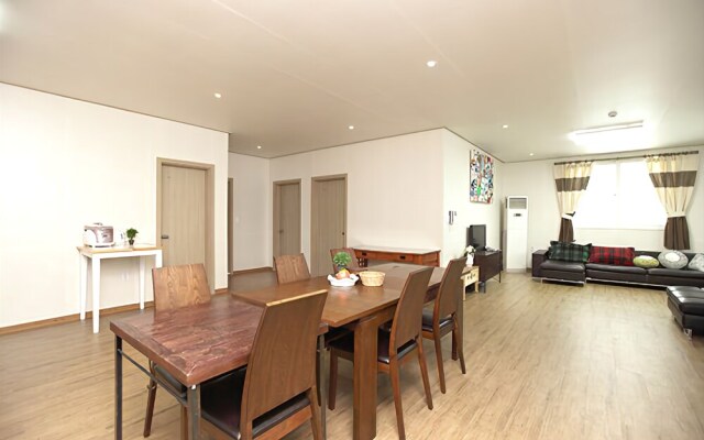 Paju Mountain Breeze Pension