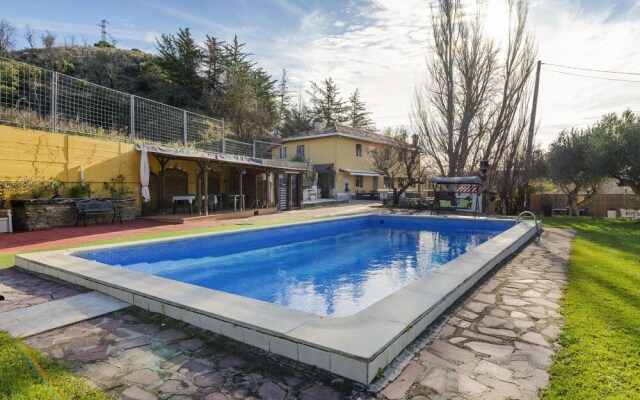 Lassy Villa in Assa, Álava With Private Pool