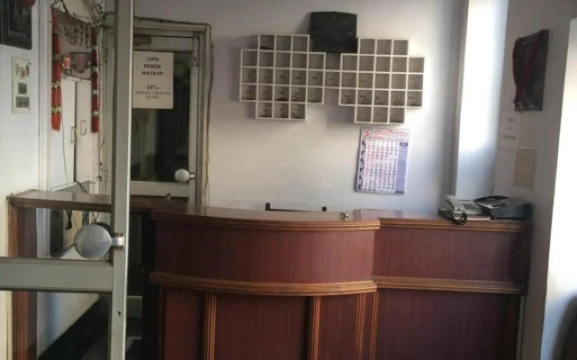 OYO Flagship Hotel Lila