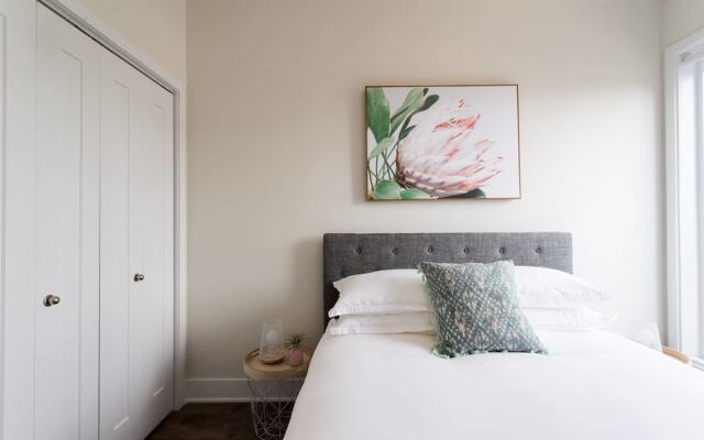 Stunning Split Level 3 BR Little Italy Apartment