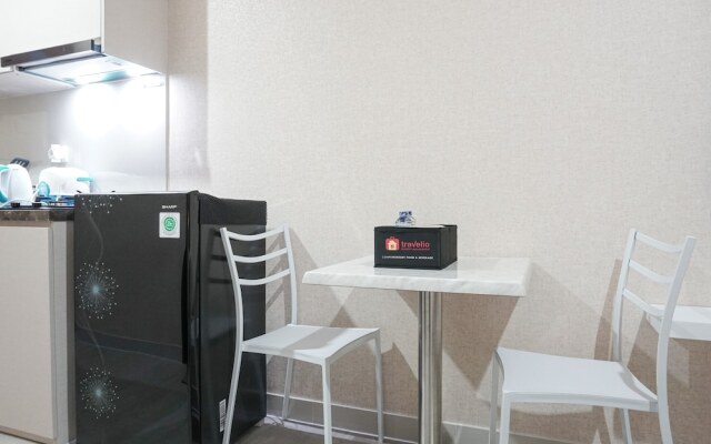 Chic and Cozy Studio Apartment at Puri Mansion