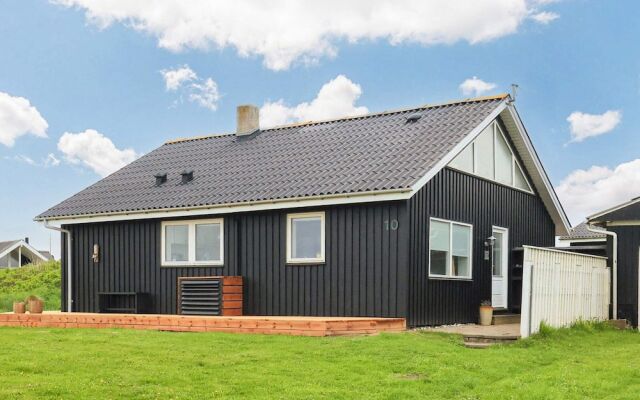 6 Person Holiday Home in Lokken-by Traum