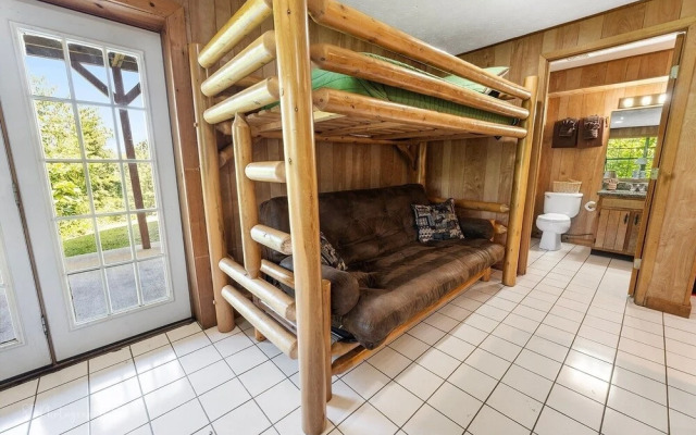 Sweet Magnolia 2 Bedroom Home