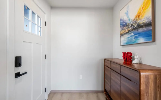 Daly City 3B Home Great Location