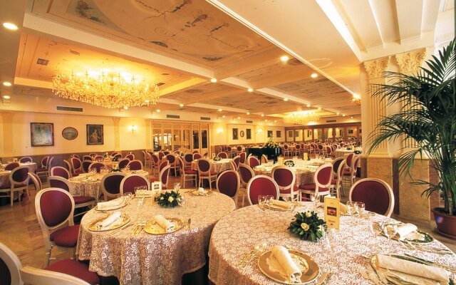 Delfino Beach Hotel