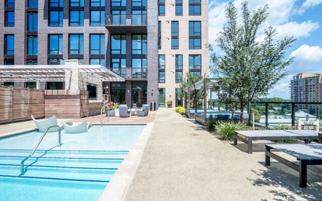 Global Luxury Suites at Reston Town Center