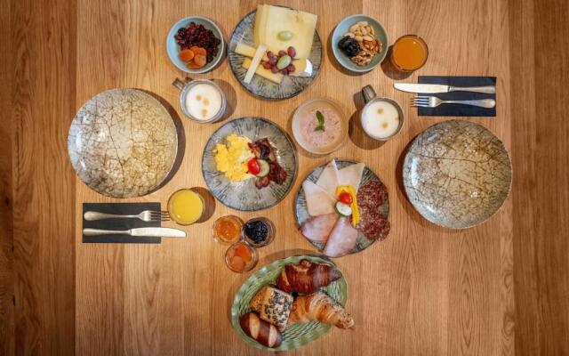 AVES Hotel & Apartment Arosa