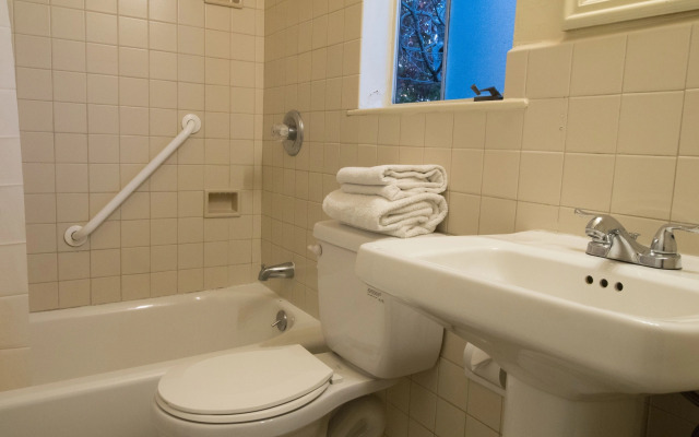 Carmel Wayfarer Inn