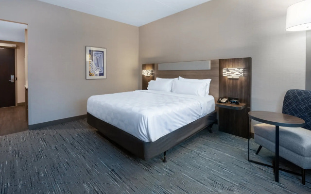 Holiday Inn Express & Suites Vaughan-Southwest by IHG