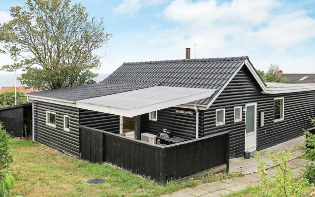 Cosy Holiday Home in Ebeltoft With Beach Nearby