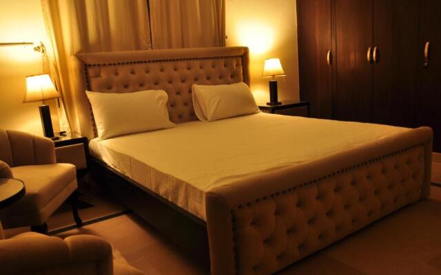 Reina Boutique Hotel - G6