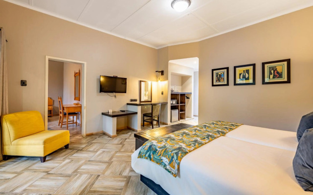 Hotel Numbi and Garden Suites