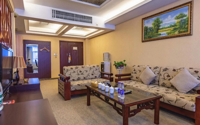 Minghao Holiday Hotel (Pingdingshan Kaiyuan Road Pedestrian Street)