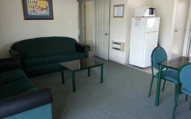 Blake Court Motel